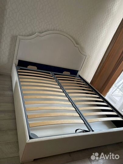 Кровать двухспальная в наличии и на заказ. Доставка