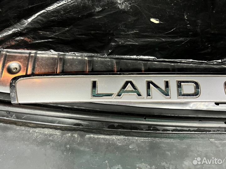 Эмблема надпись багажника Land Cruiser 100