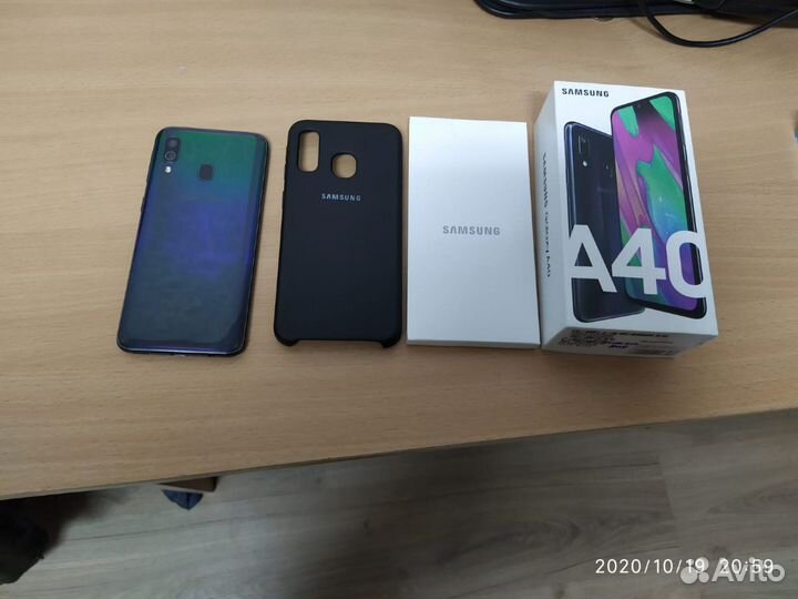 Samsung Galaxy A40, 4/64 ГБ