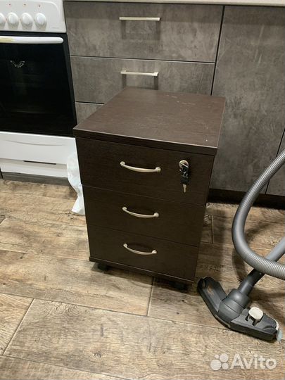 Тумба выкатная