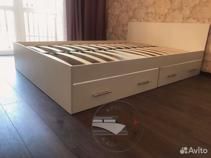 Кровать двуспальная