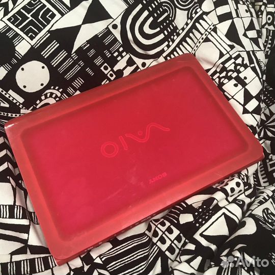 Ноутбук для мощных программ i3/4GB озу/14