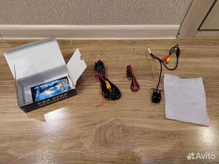 Камера заднего вида AMP