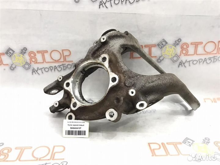 Кулак задний левый Audi Q5 (8R) 2008-2012