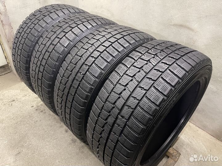 Dunlop Winter Maxx WM01 235/45 R17