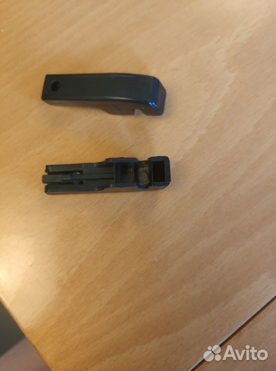 Крепежи для щеток стеклоочистителей разные