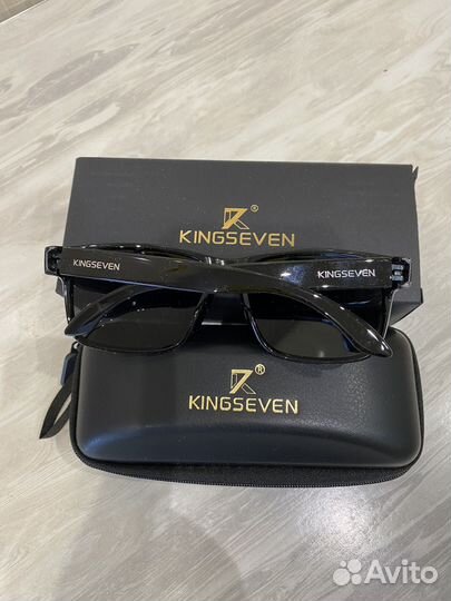 Солнцезащитные очки