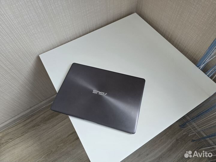 Ультрабук asus Zenbook 13.3 IPS i 7 8550U