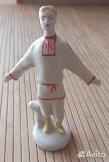 Статуэтка Парень