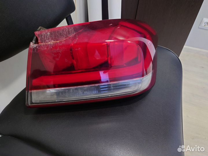 Правый задний фонарь Дженесис G 80