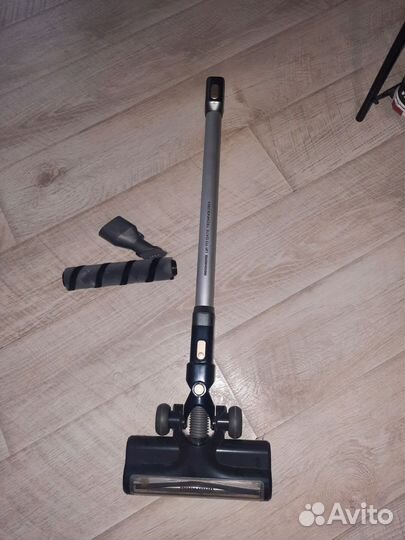 Пылесос ручной Redmond