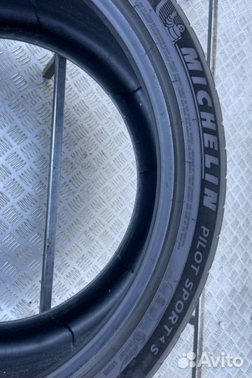 Michelin Pilot Sport 4 S 275/35 R21