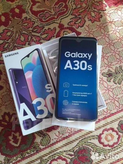 Samsung Galaxy A30, 4/64 ГБ
