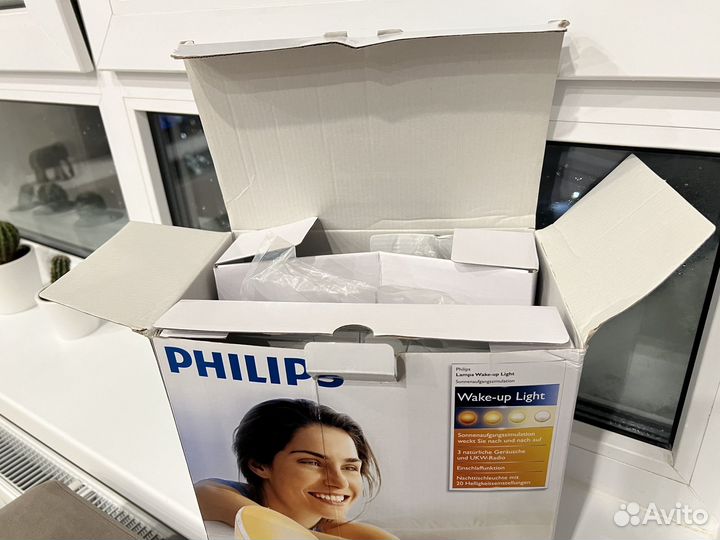 Световой будильник Philips Wake-up Light HF3510