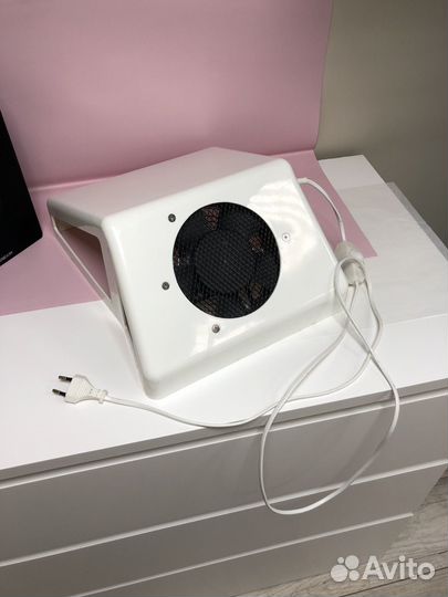 Пылесос для маникюра б/у