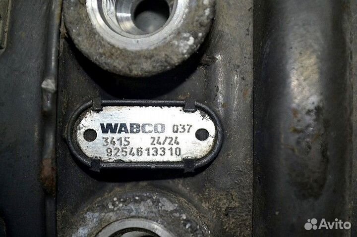 Энергоаккумулятор переднего моста volvo FH (01.12)