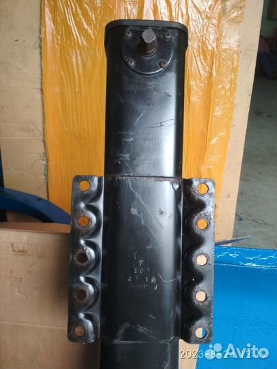 Лапы на полуприцеп фирмы jost