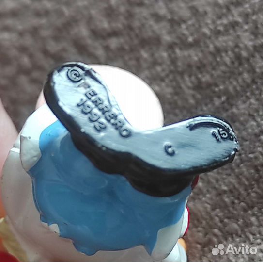 Фигурка киндер гном кондитер