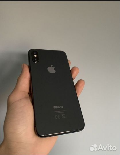 Телефон iPhone X 64GB