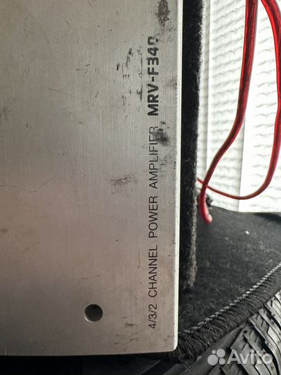 Сабвуфер kicker с усилителем Alpine