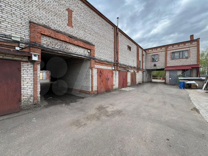 Гараж, > 30 м²