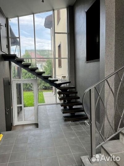 Лестница на металлокаркасе