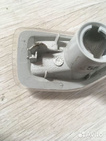 Повторитель поворотника в Крыло в Зеркало Renault