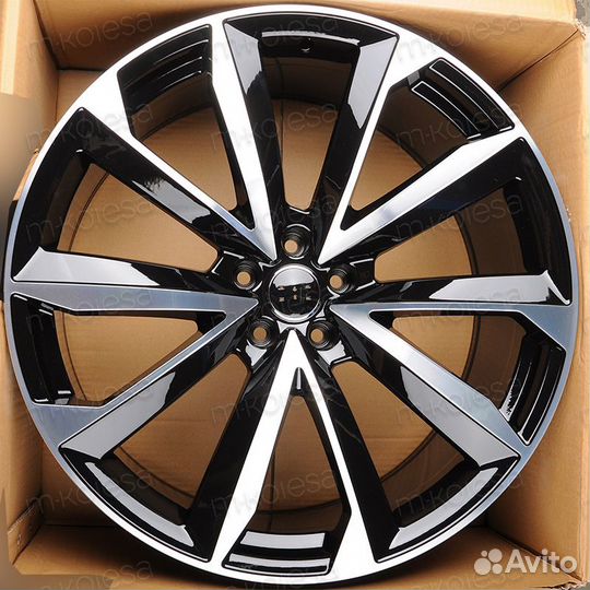 Диски Audi Q7 Q8 R22