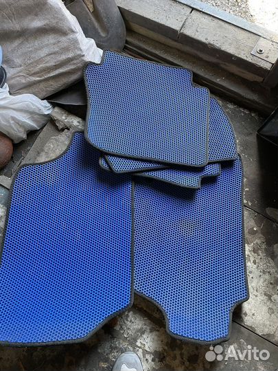 Эво коврики на праворукую машину