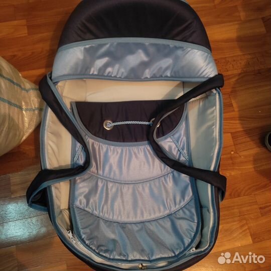 Переноска для детей в машину