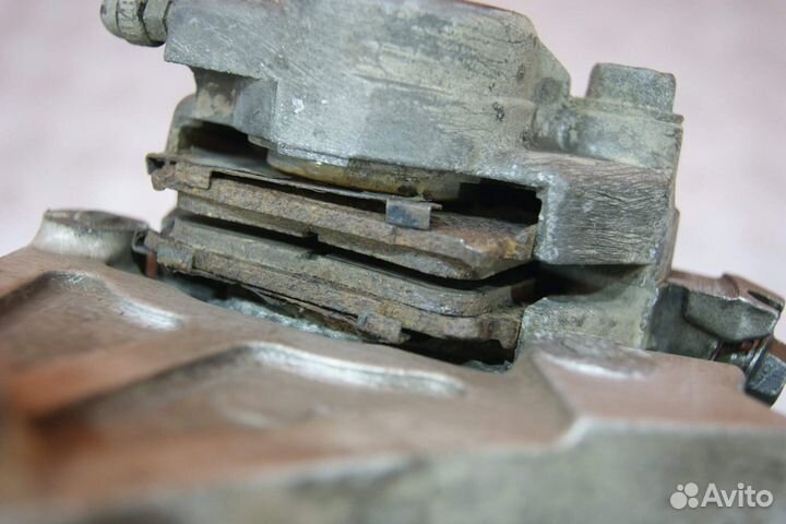 Суппорт задний Yamaha FZ400