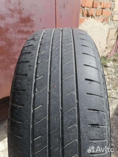 Kumho Solus KL21 235/65 R17