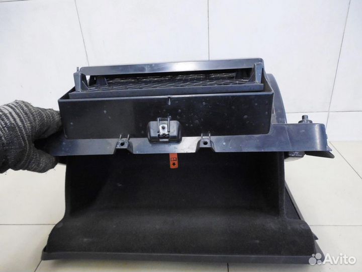 Бардачок Passat B7 2011-2015