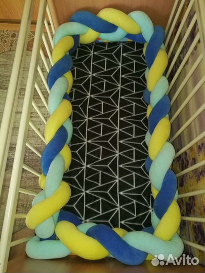 Бортик коса в кроватку