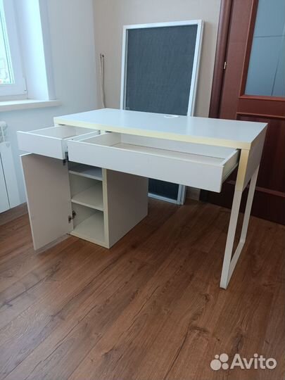 Письменный стол из IKEA