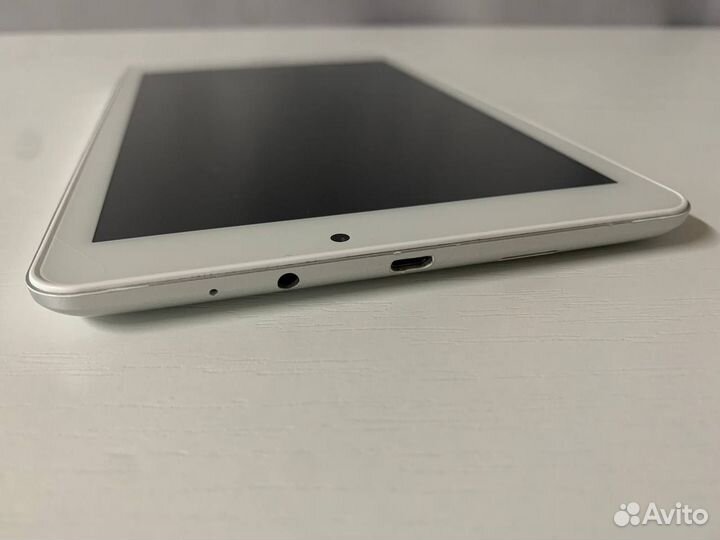 Acer Iconia Tab W1-810