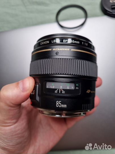 Canon EF 85mm f1.8 USM