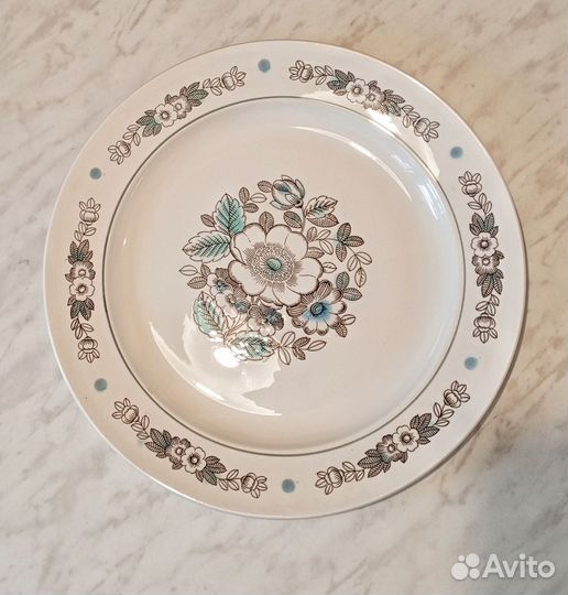 Большая тарелка блюдо