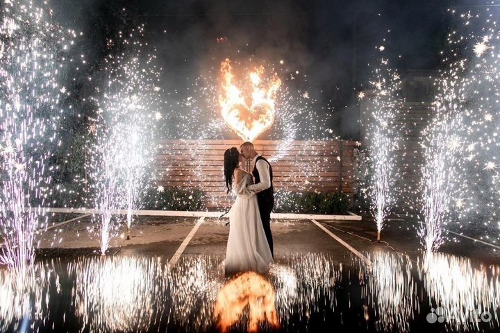 Холодные фонтаны на свадьбу