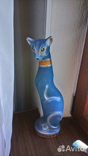Статуэтка кошка