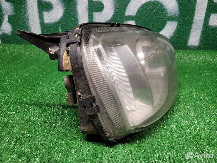 Фара правая Лада Калина 1