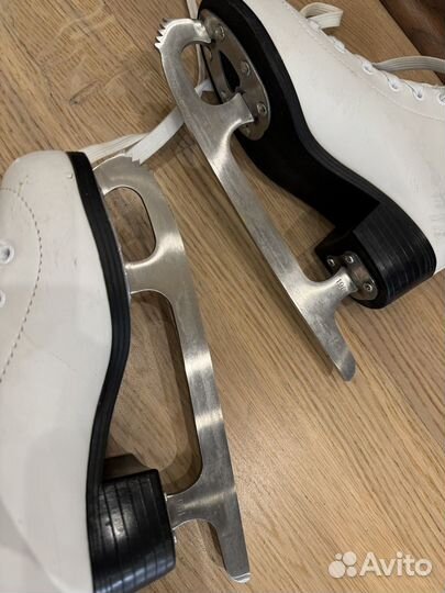 Коньки фигурные 32 размер