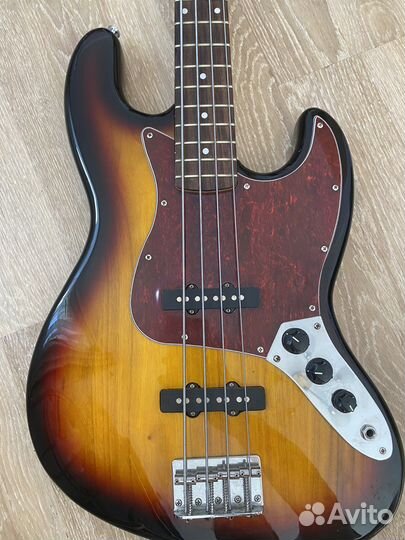 Бас гитара Ashtone
