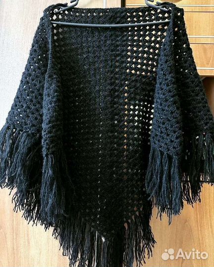 Шаль вязаная