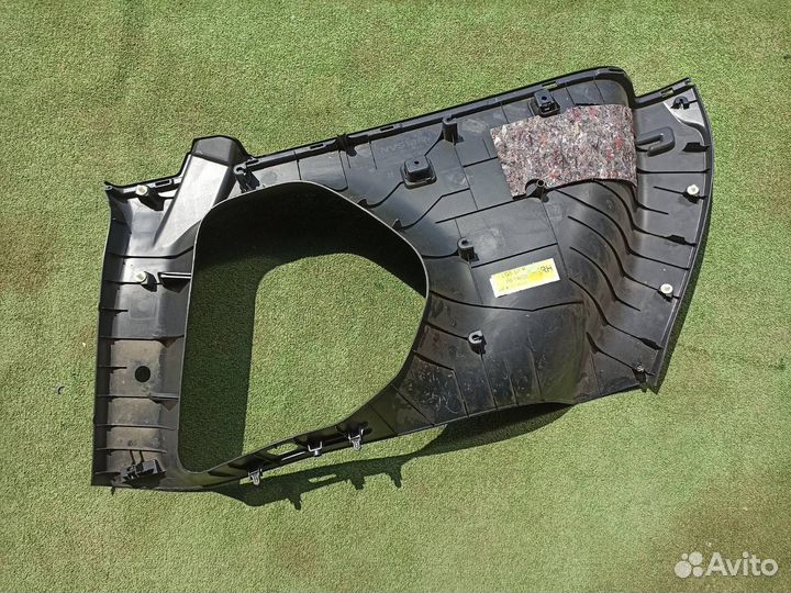 Обшивка багажника правая Nissan X-Trail T31