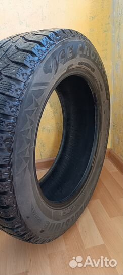 Bridgestone Ice Cruiser 7000 205/60 R16 92T