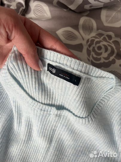 Лонгслив голубой