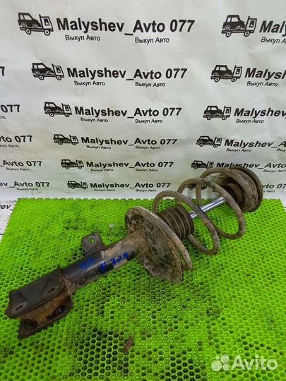 Стойка амортизатора передняя правая Peugeot 307