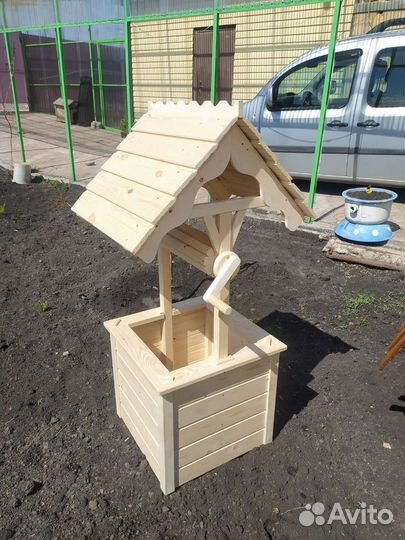 Декоративный колодец