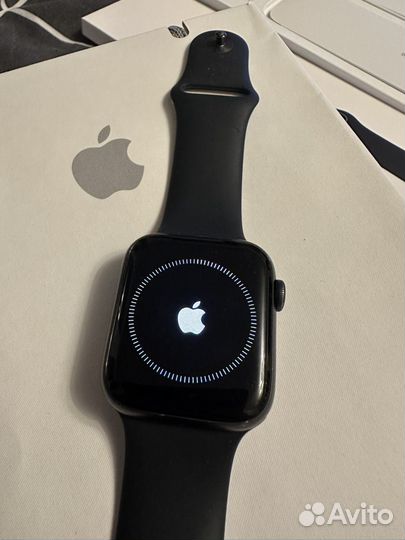 Часы apple watch se 44 mm